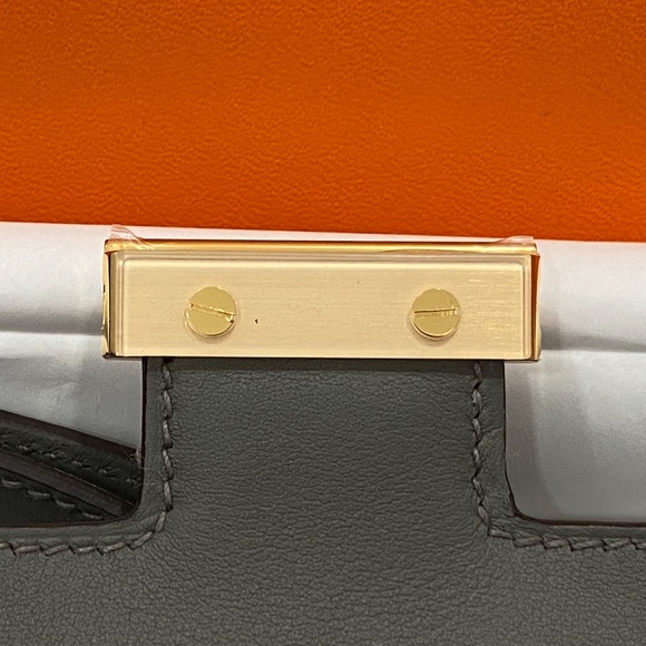 2023 Hermès CONSTANCE 18 MINI MIRROR GREY GRIS MEYER VEAU SWIFT LEATHER BAG GHW - Picture 13 of 16